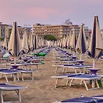 Flat 170mt From The Sea Apartman *