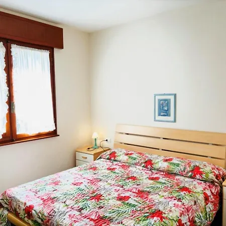 Flat In A Building Surrounded By A Garden * Bibione