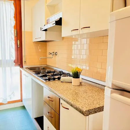 Lejlighed Flat In A Building Surrounded By A Garden